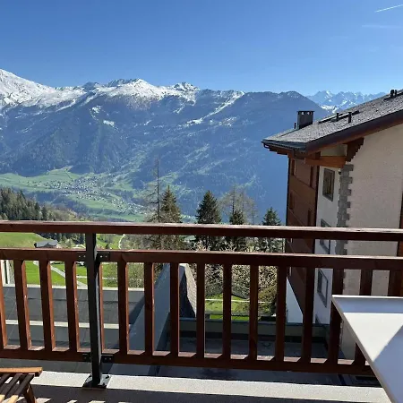 Apartment Cosy 2-bed With Pool, Centre