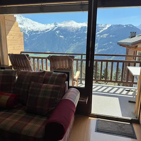 Apartment Cosy 2-bed With Pool, Centre