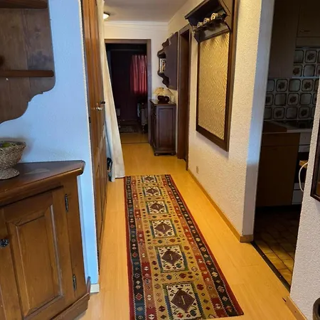 Cosy 2-bed With Pool, Centre Apartment *